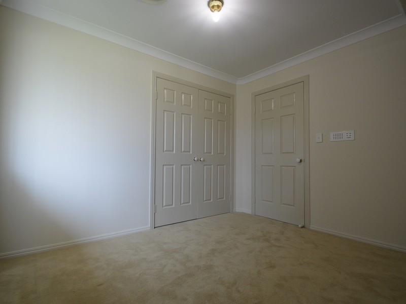 4 St Andrews Drive, Cornubia QLD 4130