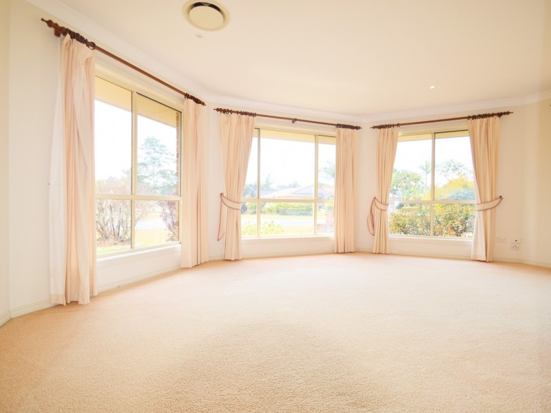 4 St Andrews Drive, Cornubia QLD 4130