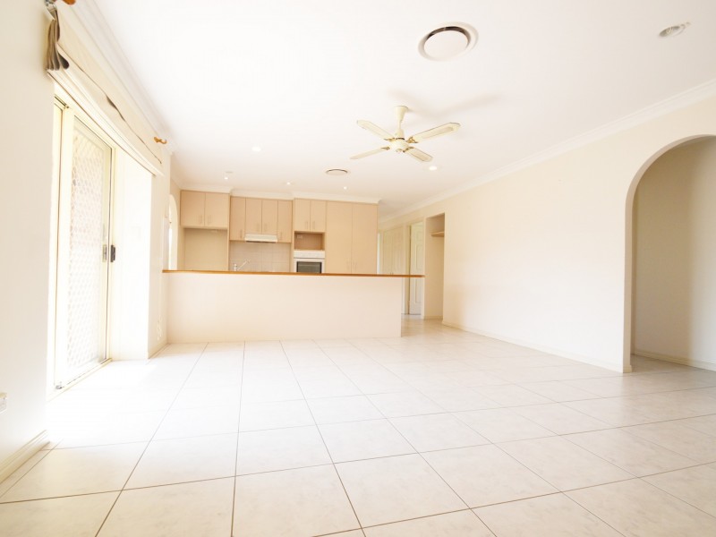 4 St Andrews Drive, Cornubia QLD 4130