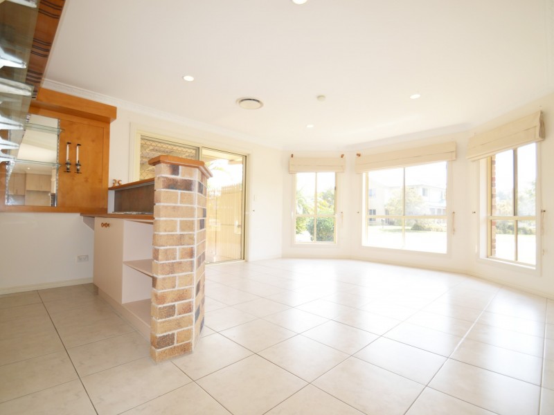 4 St Andrews Drive, Cornubia QLD 4130