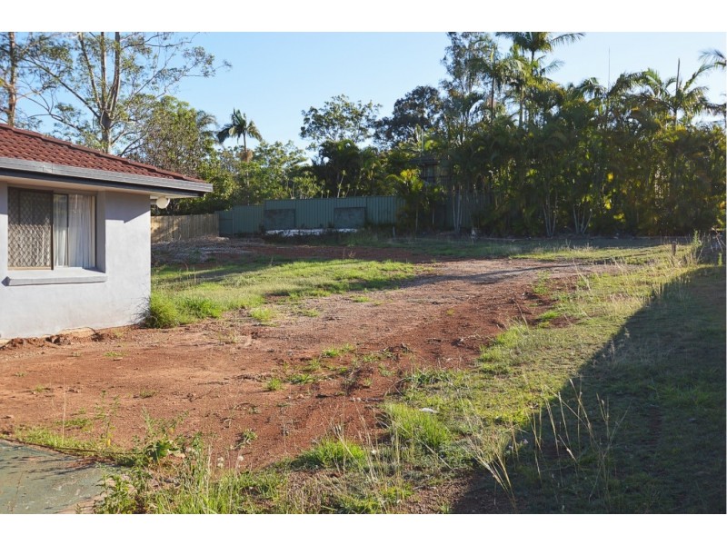 2 Nandala Drive, Tanah Merah QLD 4128