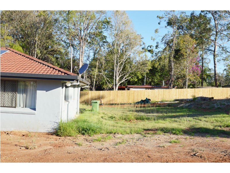 2 Nandala Drive, Tanah Merah QLD 4128