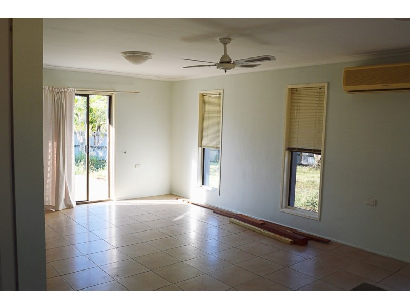 2 Nandala Drive, Tanah Merah QLD 4128