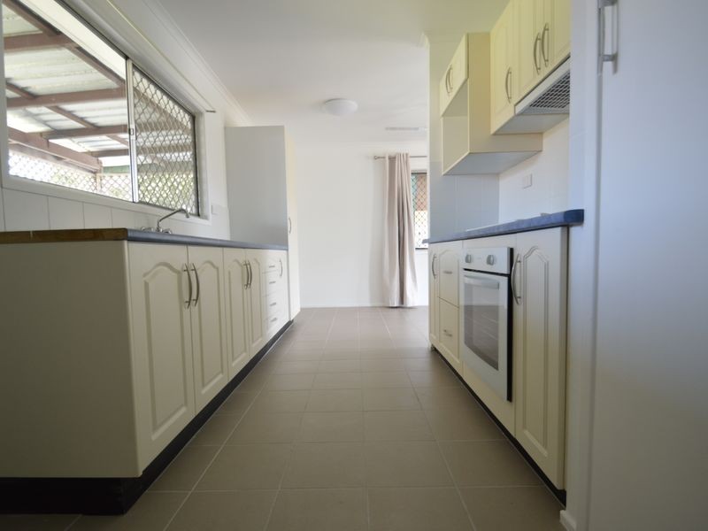 26 Kelvin Street, Woodridge QLD 4114