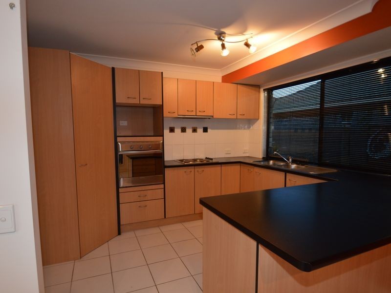 11 Lake Breeze Drive, Loganholme QLD 4129