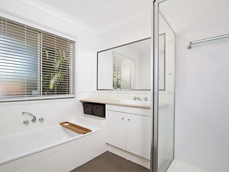 16 Kununurra Crescent, Shailer Park QLD 4128