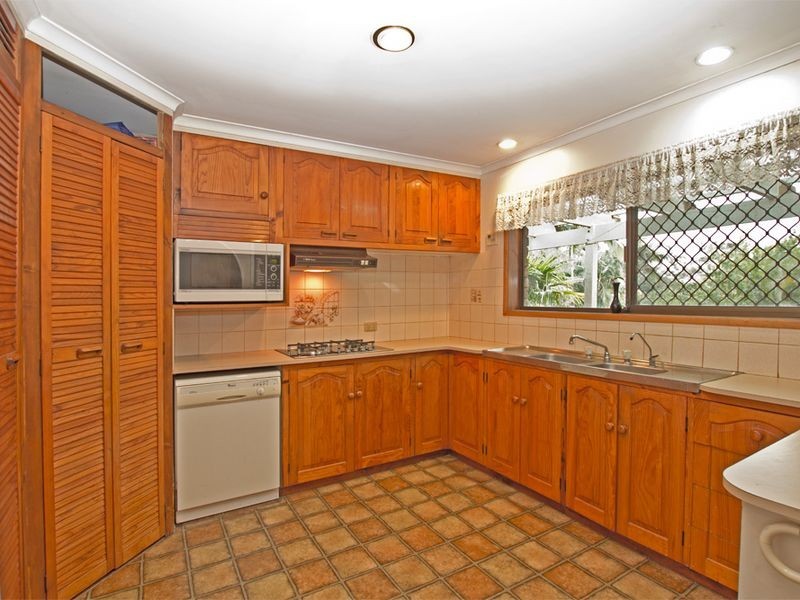 74 Mallee Drive, Tanah Merah QLD 4128
