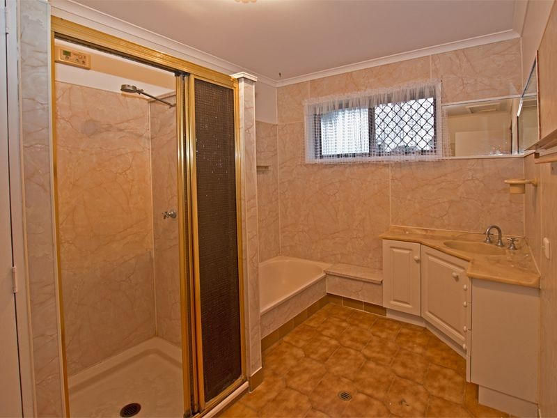 74 Mallee Drive, Tanah Merah QLD 4128