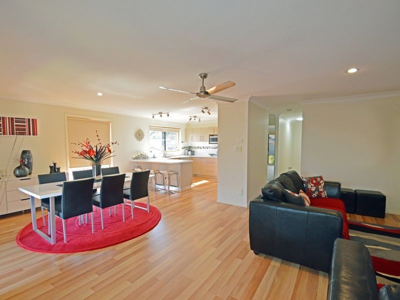 25 Waterline Crescent, Waterford QLD 4133