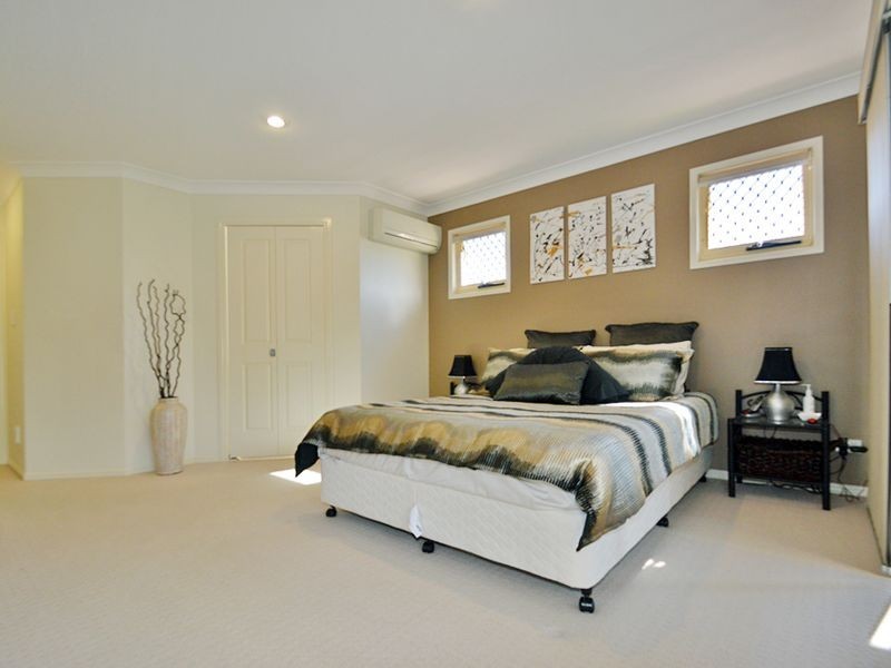 25 Waterline Crescent, Waterford QLD 4133