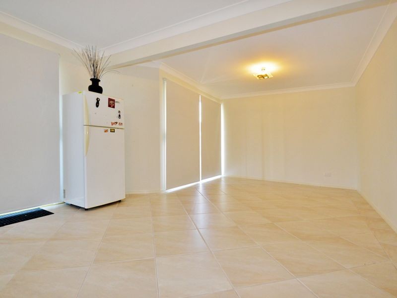 25 Waterline Crescent, Waterford QLD 4133