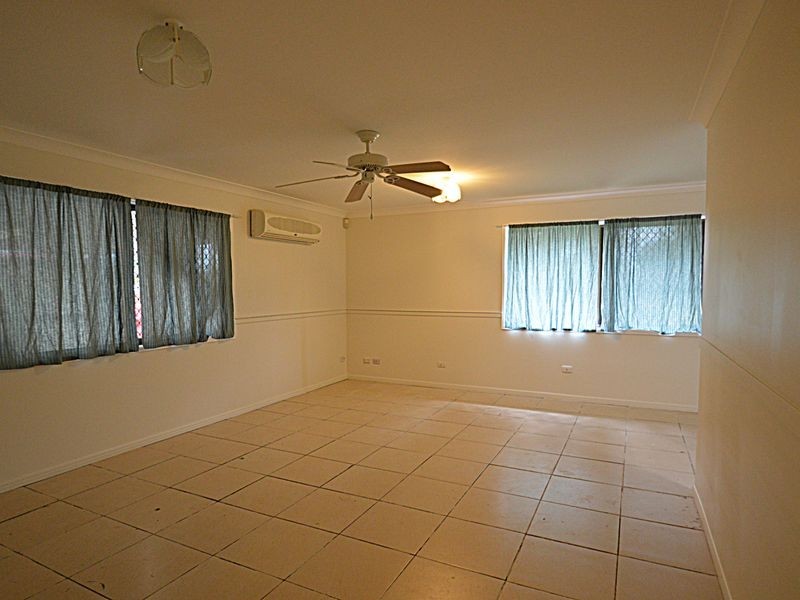 65 Aquarius Drive, Kingston QLD 4114