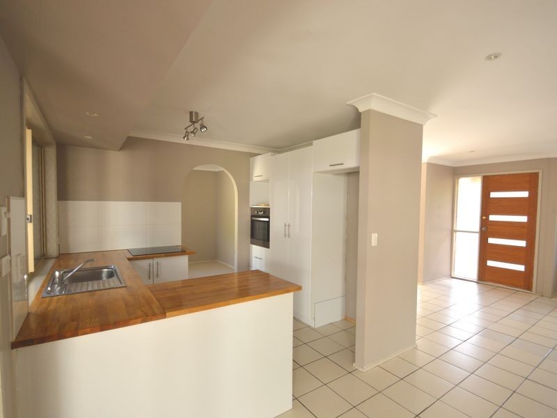 34 Adelong Road, Shailer Park QLD 4128