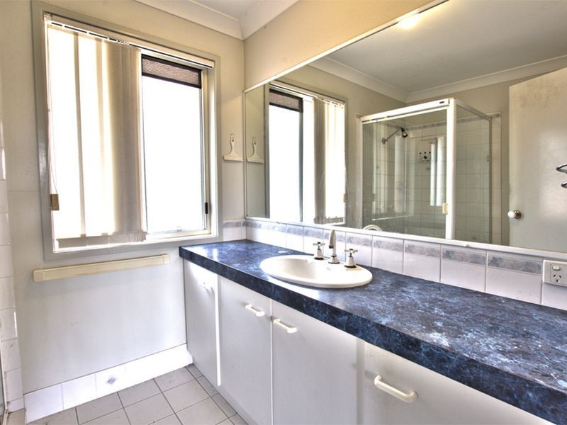 22 Cowra Street, Tanah Merah QLD 4128