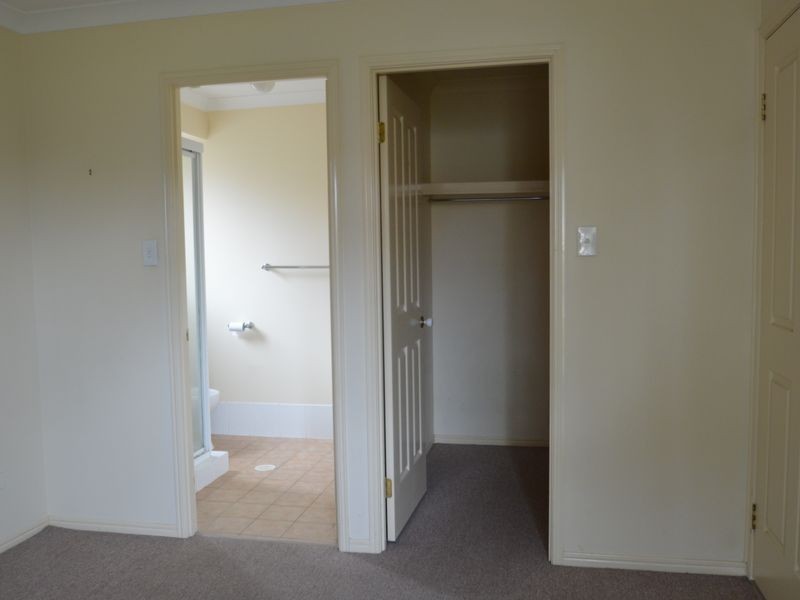 7 Faculty Circuit, Meadowbrook QLD 4131