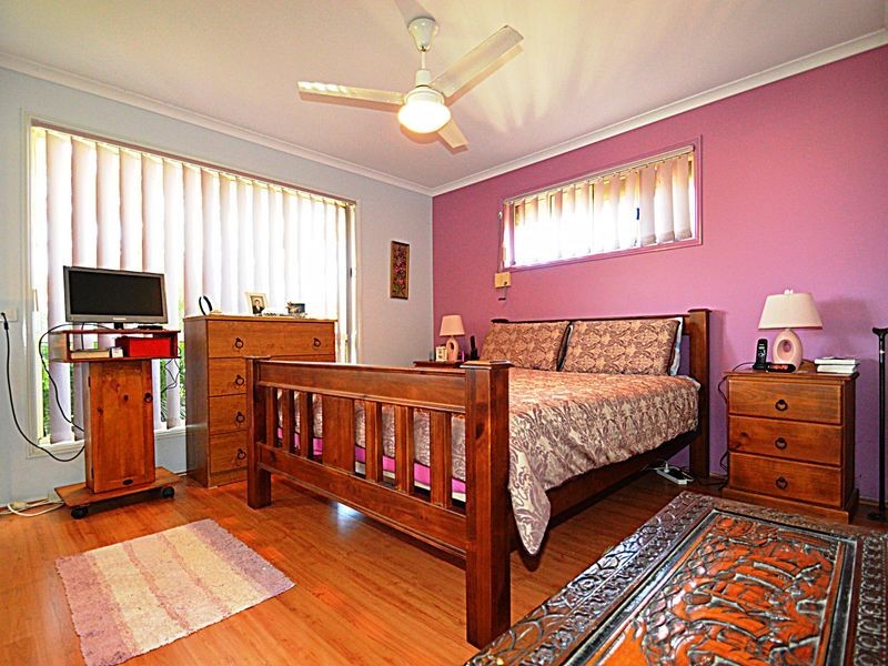 2 Jitra Place, Tanah Merah QLD 4128