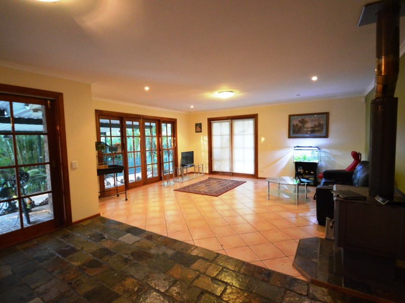 10 Rocklily Court, Shailer Park QLD 4128