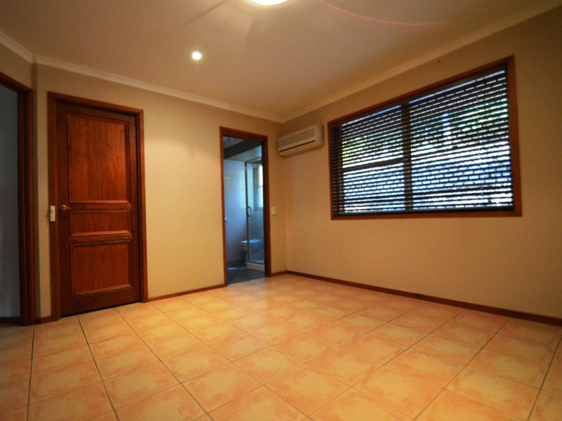 10 Rocklily Court, Shailer Park QLD 4128