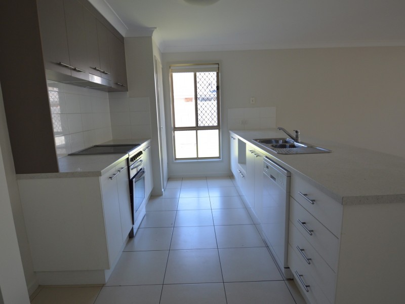 4 Tern Close, Eagleby QLD 4207