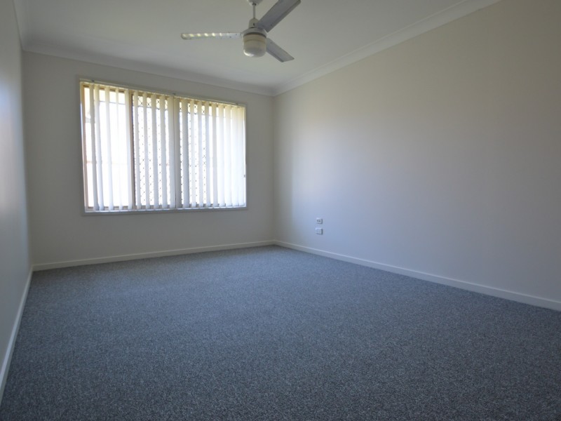 4 Tern Close, Eagleby QLD 4207