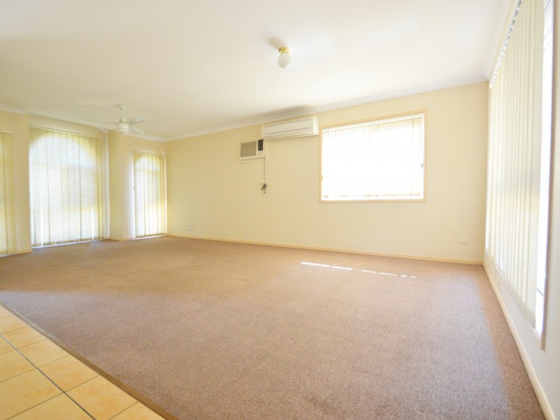 13 Meadowbrook Drive, Meadowbrook QLD 4131