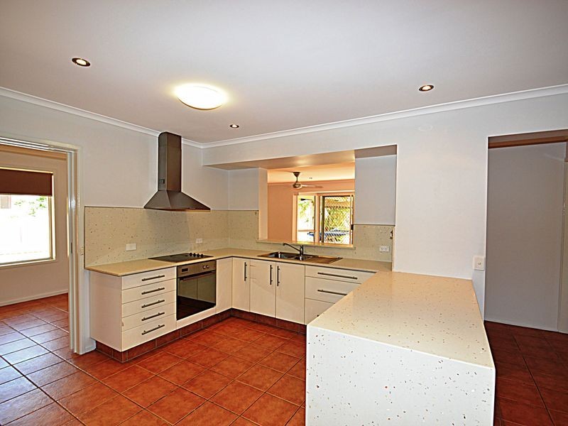 16 Oatberry Crescent, Shailer Park QLD 4128