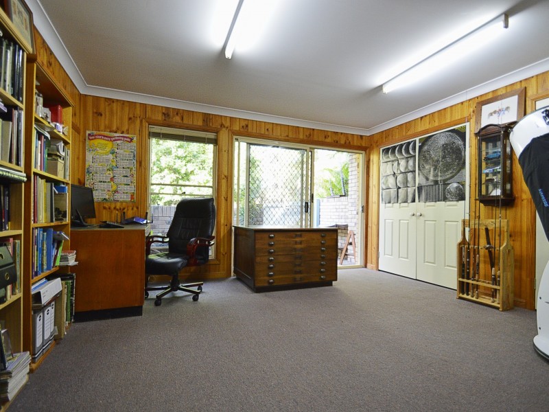 129-131 Forestdale Drive, Forestdale QLD 4118