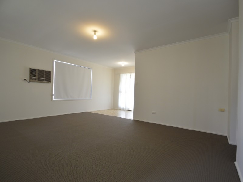 77 Sunscape Drive, Eagleby QLD 4207