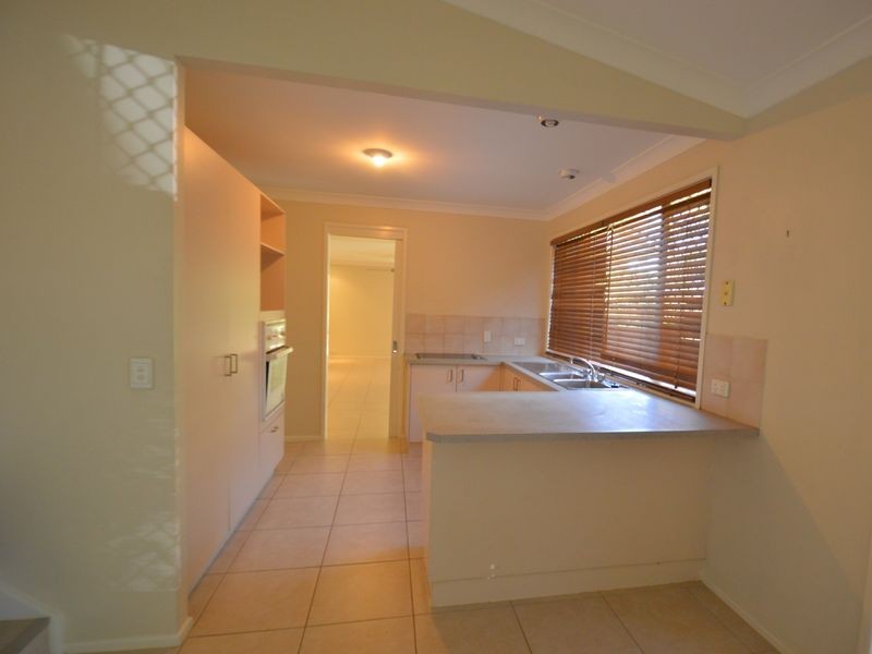 13 Hinchcliffe Drive, Tanah Merah QLD 4128