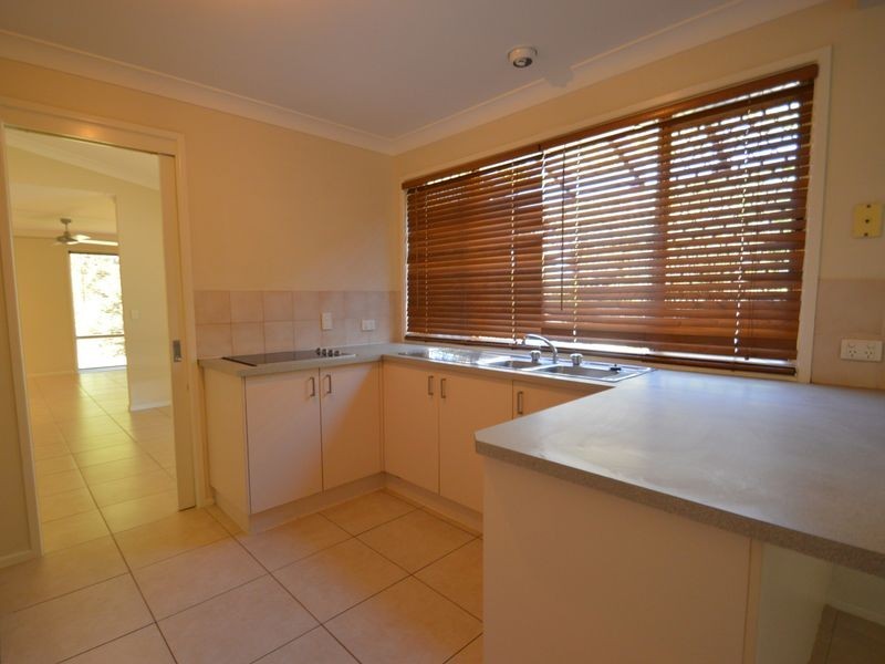 13 Hinchcliffe Drive, Tanah Merah QLD 4128