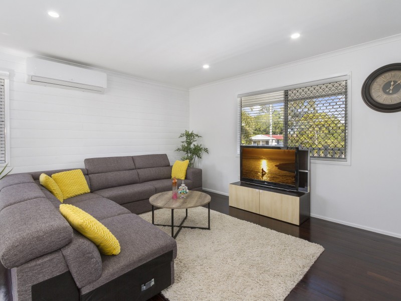 11 Acacia Road, Woodridge QLD 4114