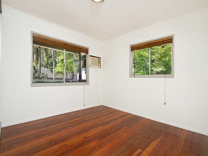 5 Perth Street, Kingston QLD 4114