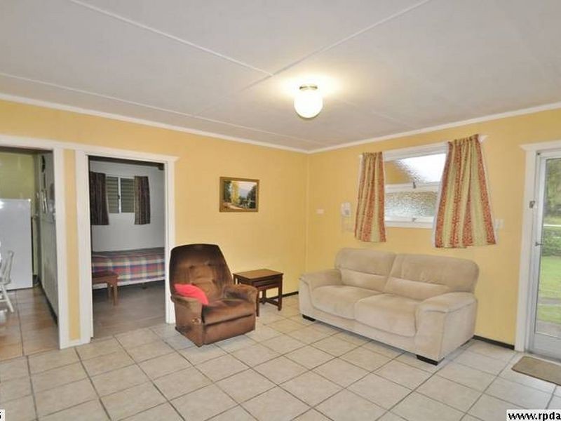 19 Laurel Street, Woodridge QLD 4114
