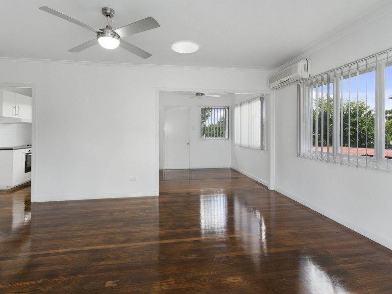 8 Wain Avenue, Logan Central QLD 4114