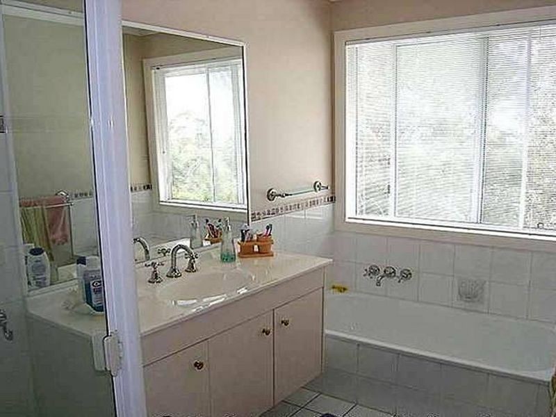 1 Langi Court, Shailer Park QLD 4128
