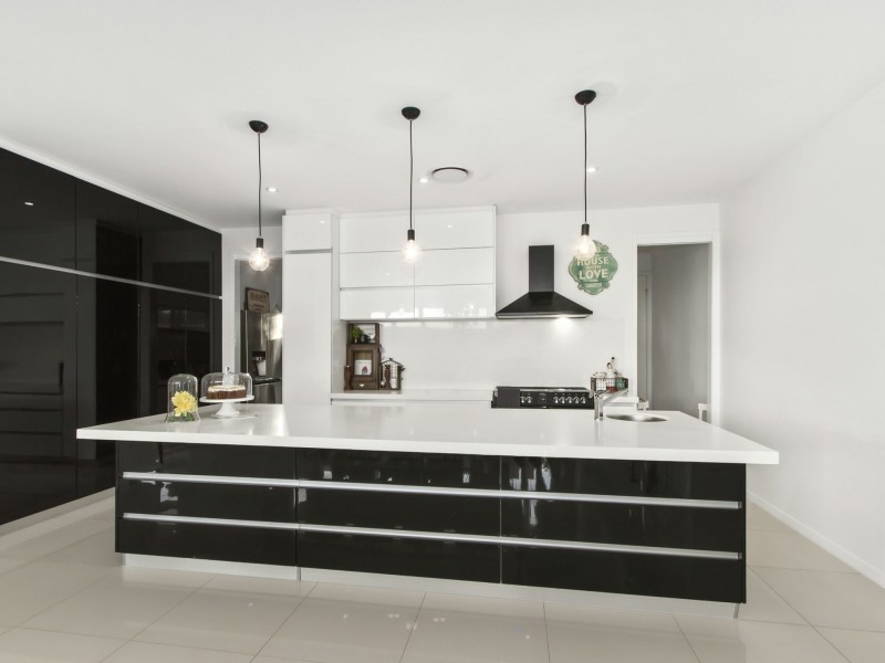 3 Ridgevale Bld, Holmview QLD 4207
