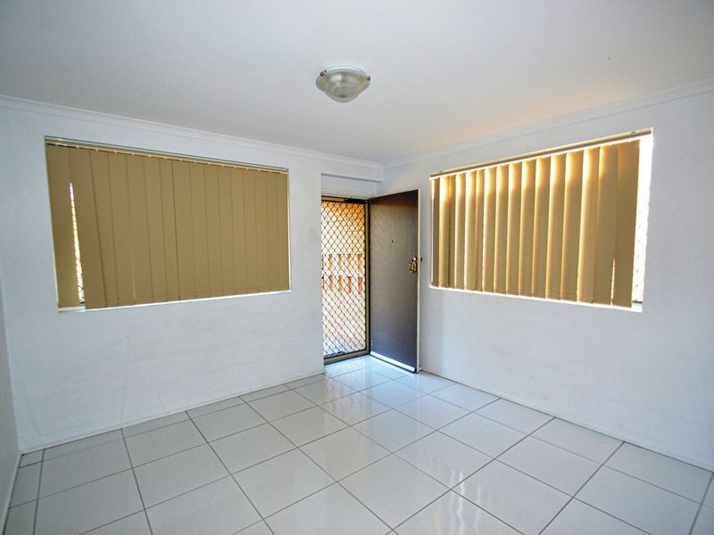 4 Birch Street, Kingston QLD 4114