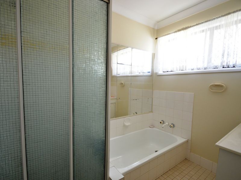 4 Gibbon Street, Springwood QLD 4127