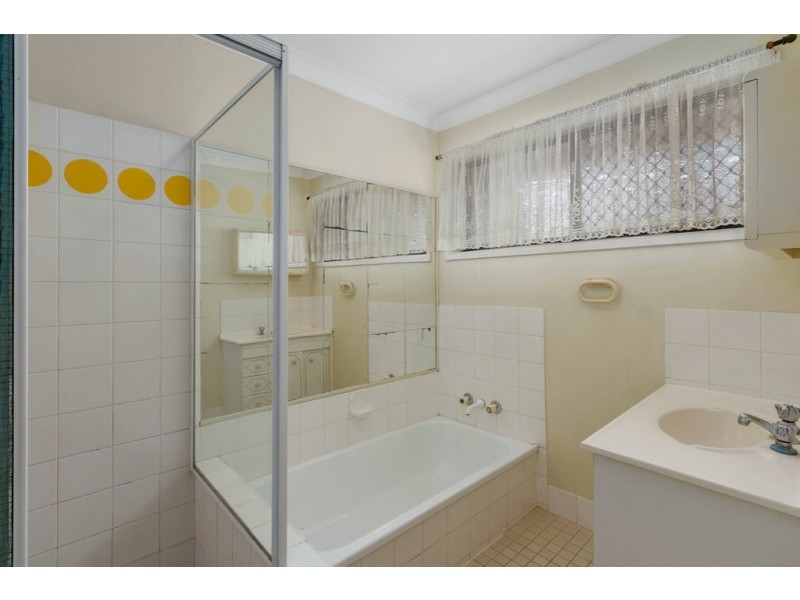 4 Gibbon Street, Springwood QLD 4127