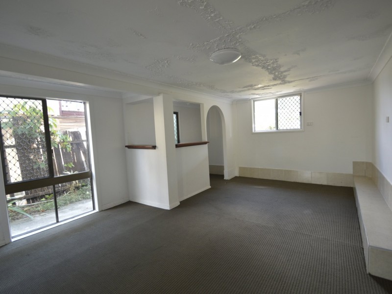 27 Jarrah Crescent, Logan Central QLD 4114