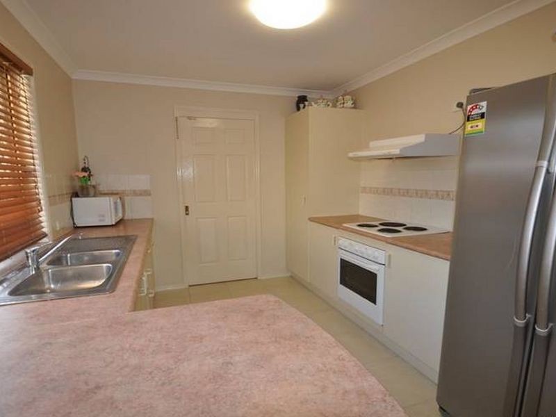 9 Houston Drive, Crestmead QLD 4132