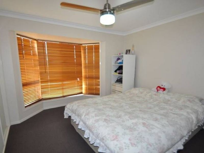 9 Houston Drive, Crestmead QLD 4132
