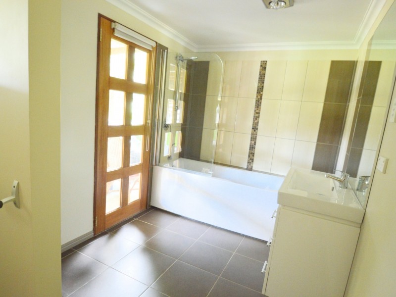 28 Constellation Drive, Loganholme QLD 4129