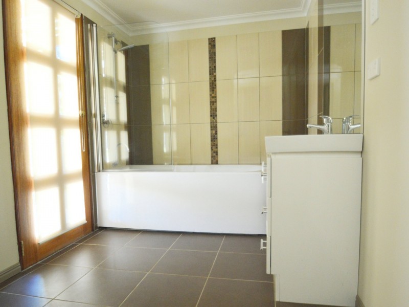 28 Constellation Drive, Loganholme QLD 4129