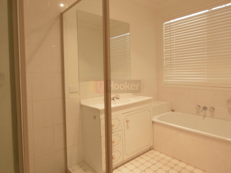 13 Hinchcliffe Street, Tanah Merah QLD 4128