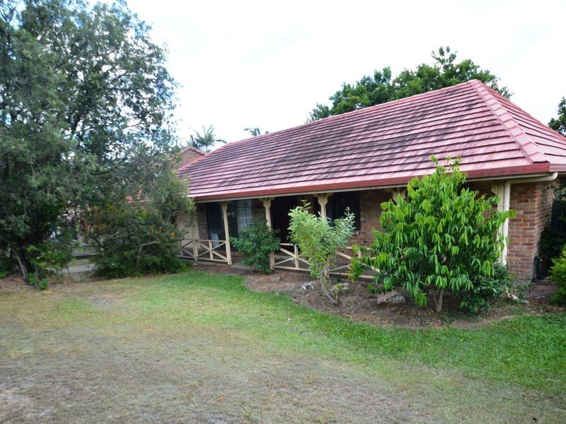18 Ermington street, Daisy Hill QLD 4127