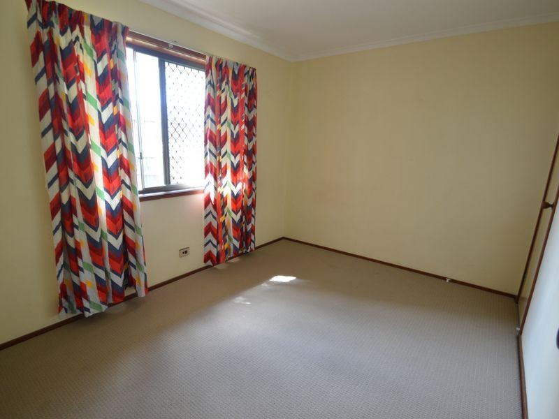 18 Ermington street, Daisy Hill QLD 4127