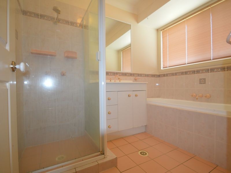 4 St Andrews Drive, Cornubia QLD 4130