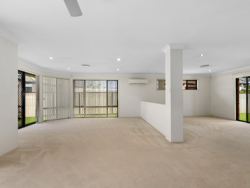 50 Meadowbrook Drive, Meadowbrook QLD 4131