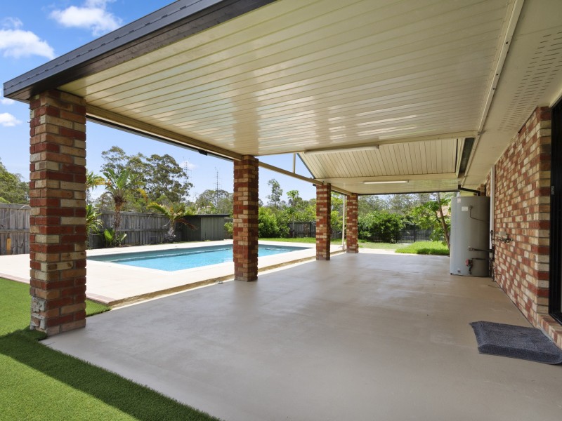 50 Meadowbrook Drive, Meadowbrook QLD 4131